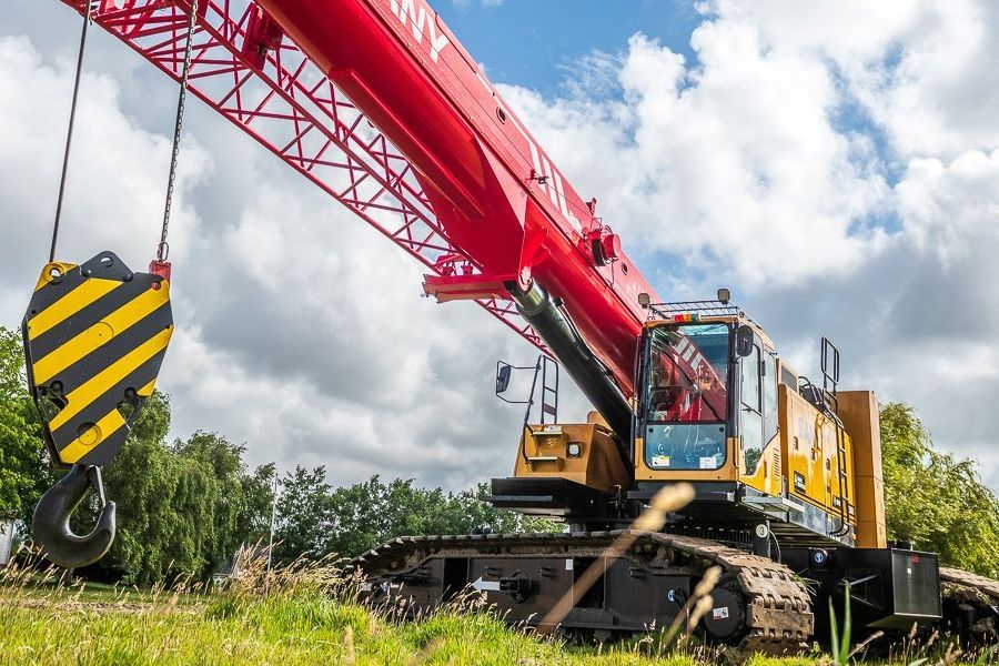 Кран гусеничный SANY SCC900TB с телескопической стрелой